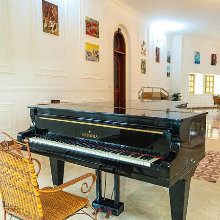 Chabiant Guesthouse Chateau Monolit Ikinci Yeniyol 外观 照片