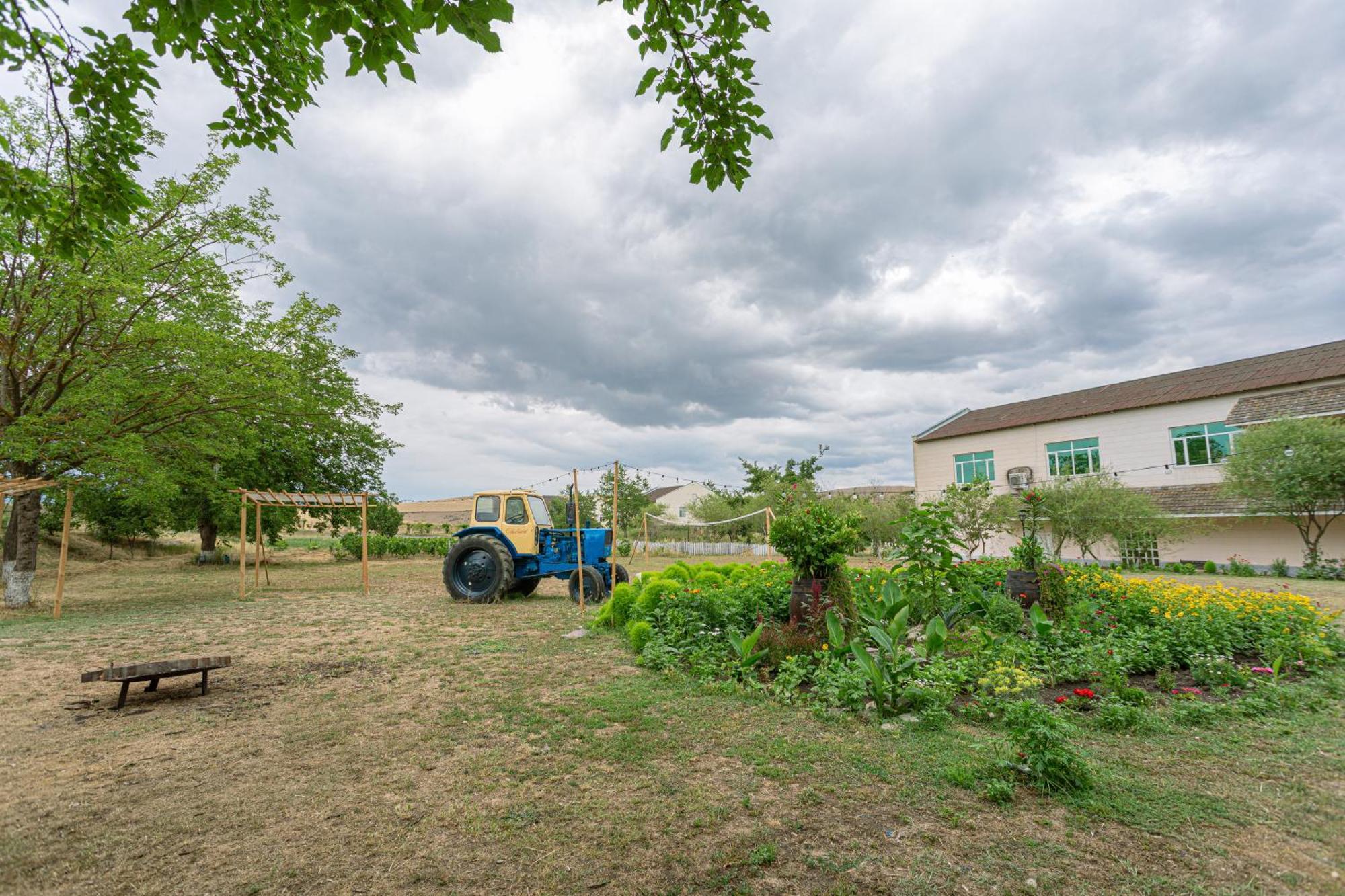 Chabiant Guesthouse Chateau Monolit Ikinci Yeniyol 外观 照片