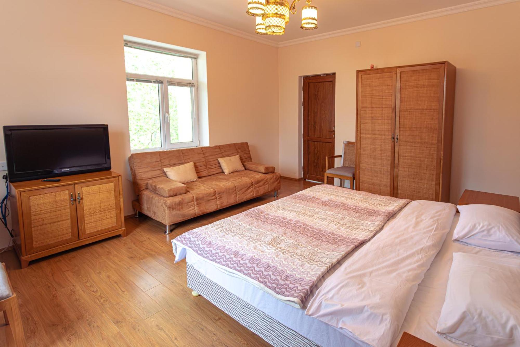 Chabiant Guesthouse Chateau Monolit Ikinci Yeniyol 外观 照片