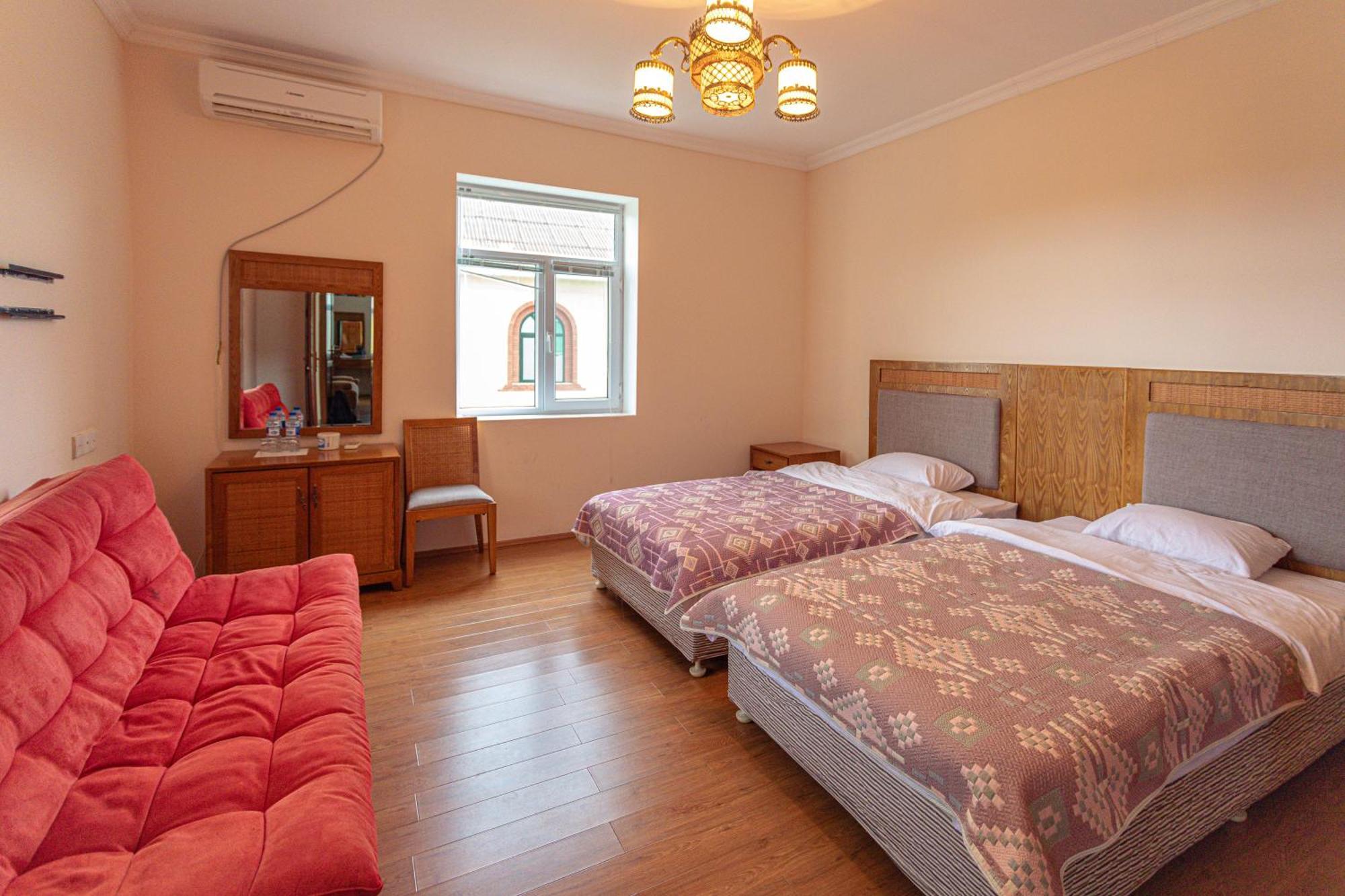 Chabiant Guesthouse Chateau Monolit Ikinci Yeniyol 外观 照片