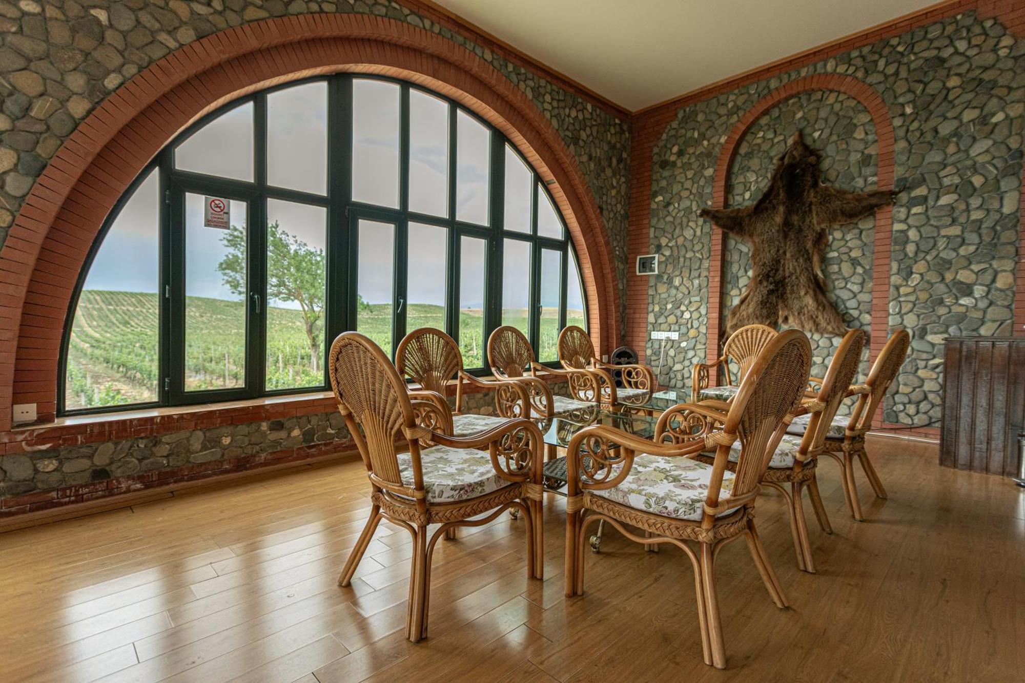 Chabiant Guesthouse Chateau Monolit Ikinci Yeniyol 外观 照片